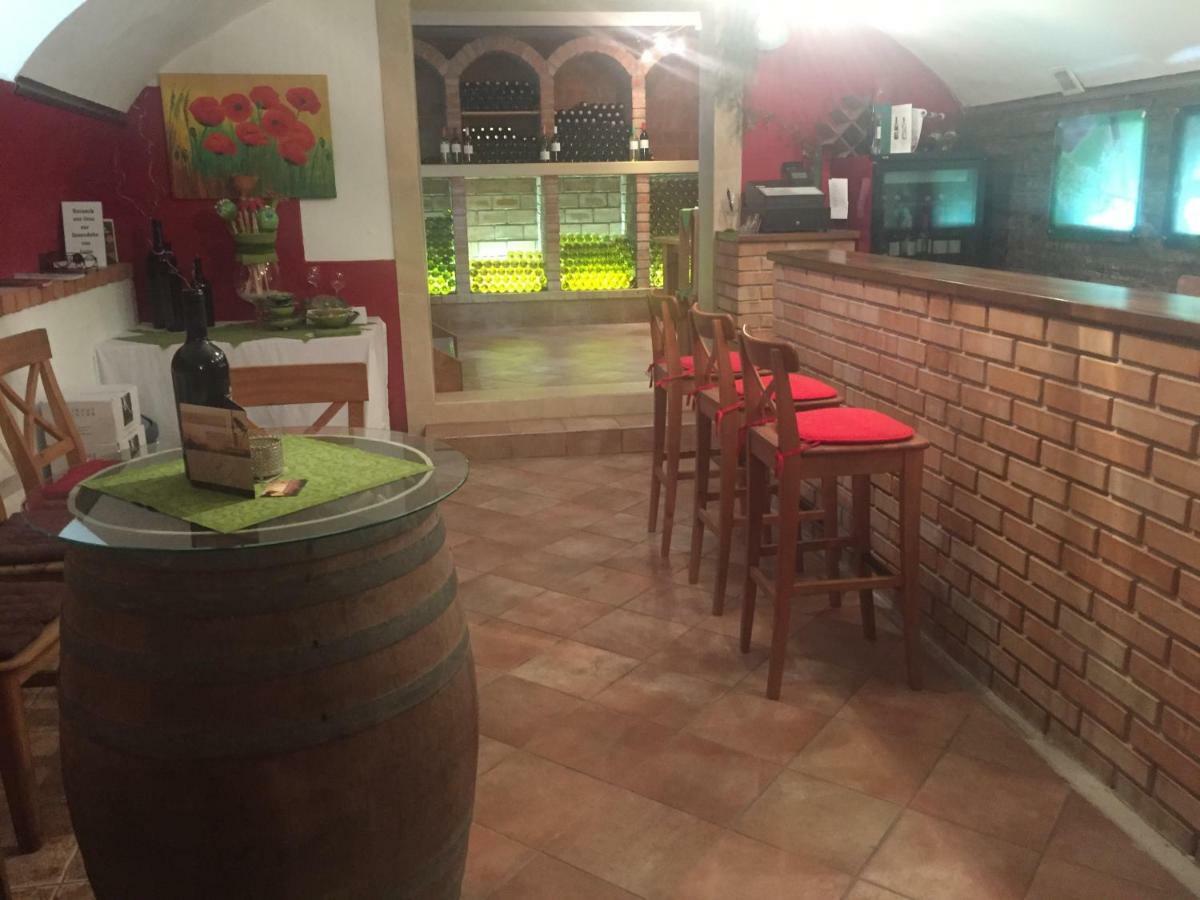 Weingut Krikler Apartment Weiden am See Ngoại thất bức ảnh